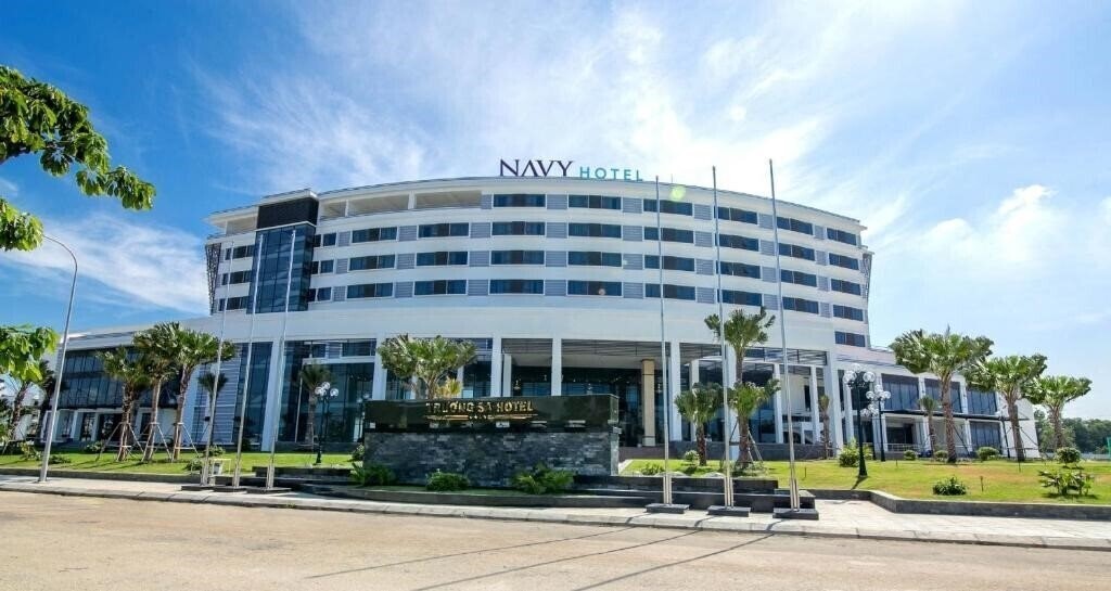 Фото Navy Hotel Cam Ranh 4*