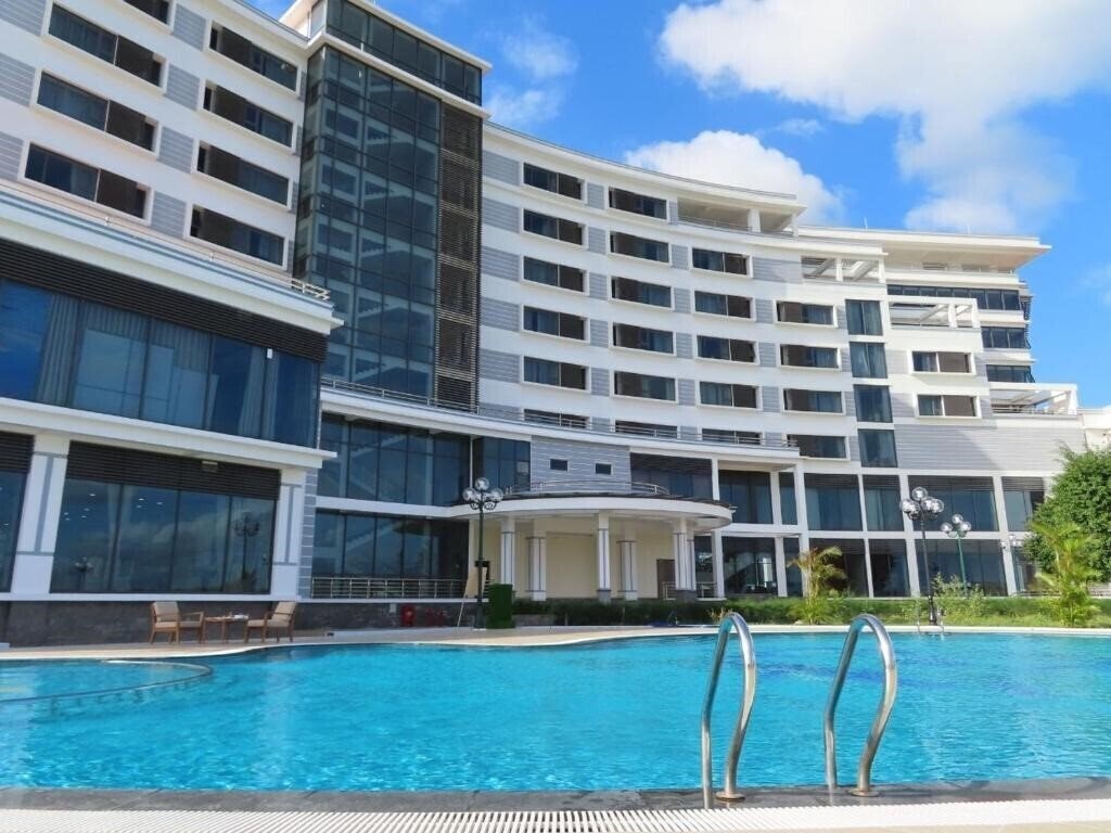 Картинка Navy Hotel Cam Ranh 4*