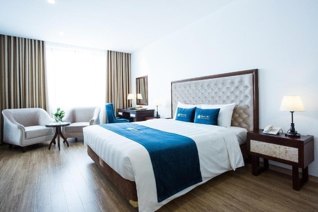 Отель Song Loc Luxury Hotel 3*