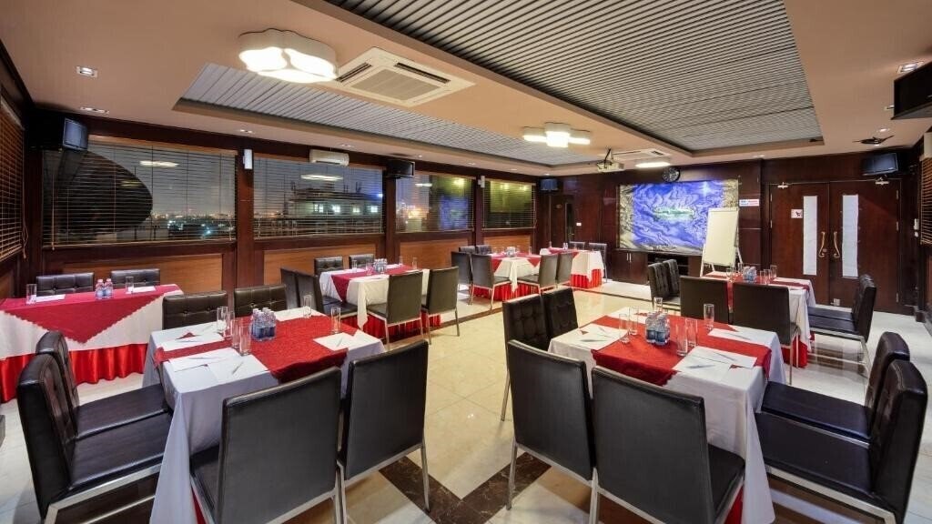 Изображение Skylark Hotel 3*