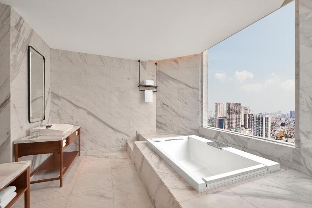 Фотография Crowne Plaza West Hanoi 5*