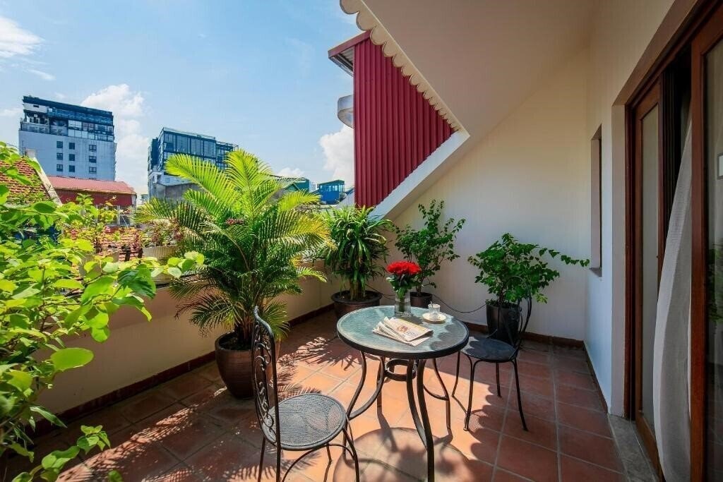 Фото Oriental Suites Hotel & Spa 4*