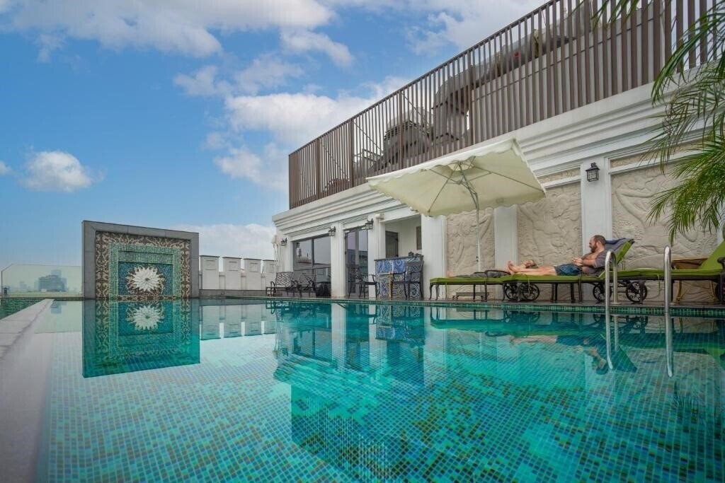 Отель The Lapis Hotel 4*