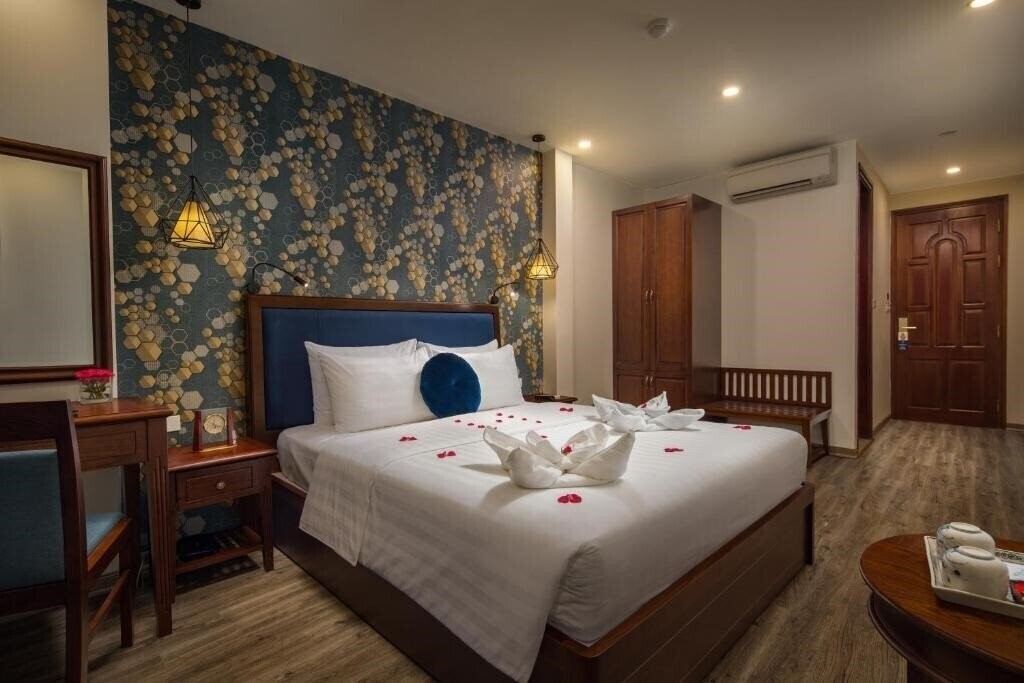 Фотография Holiday Emerald Hotel (ex. Holiday Emerald Hanoi, Holiday Gold Hotel ) 3*