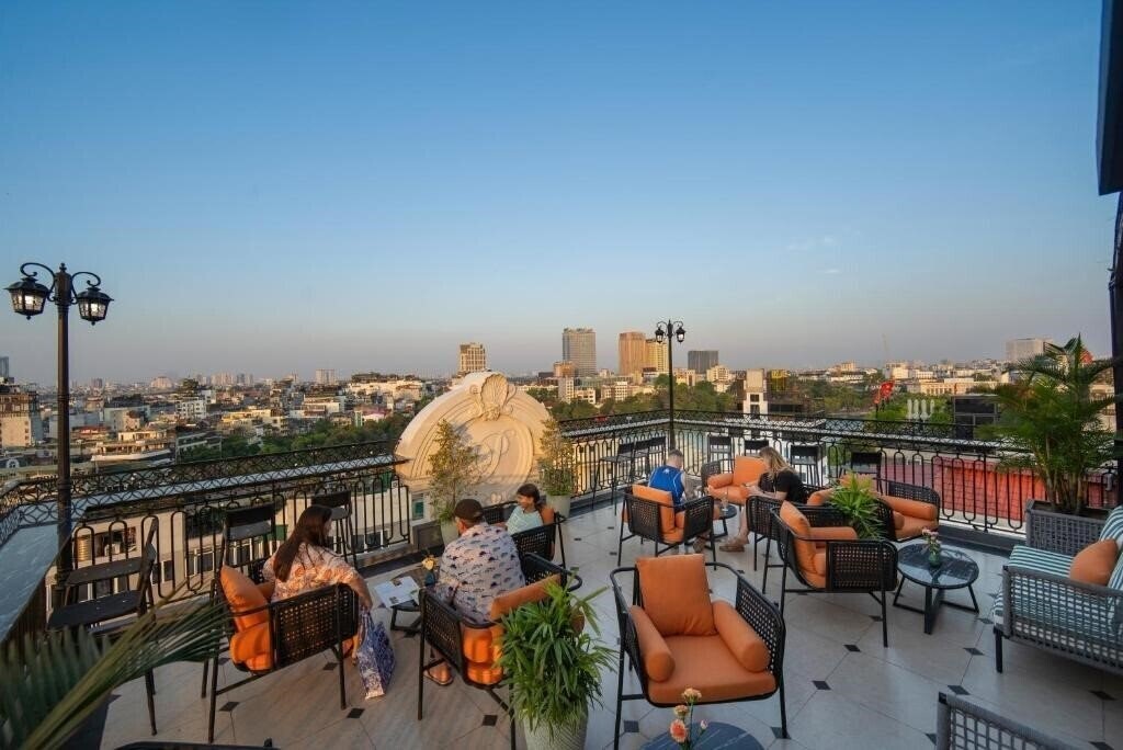 Отель Sunline Central Hotel 3*