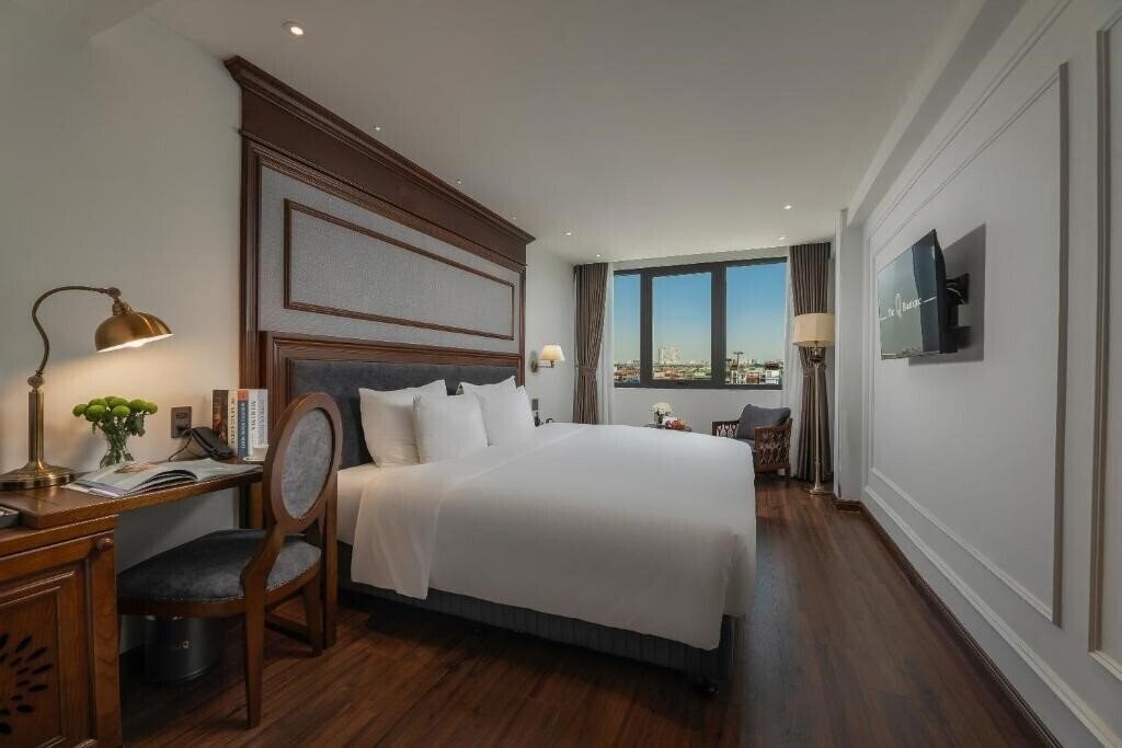 Отель The Q Boutique Hotel 4*