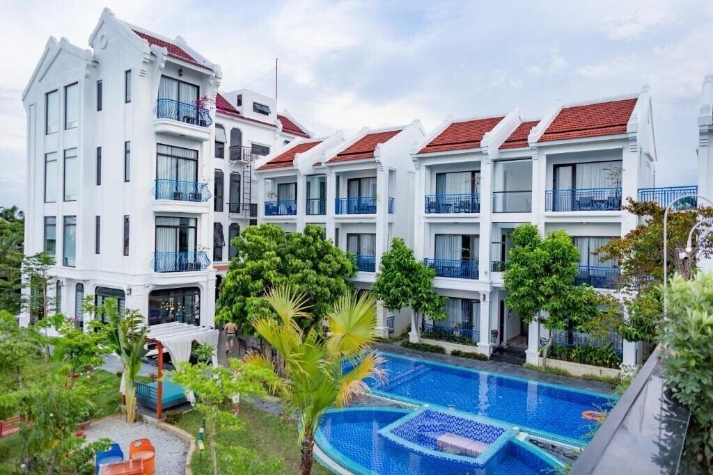 Отель Serene Nature Hotel & SPA 4*