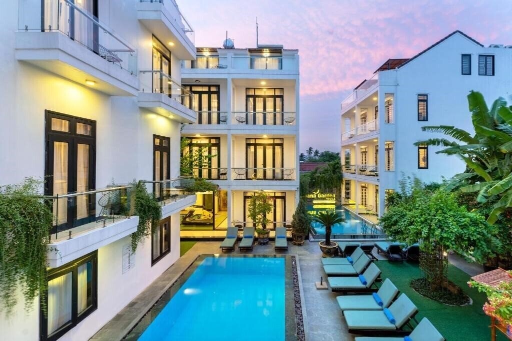Отель Banana Garden Villa 4*