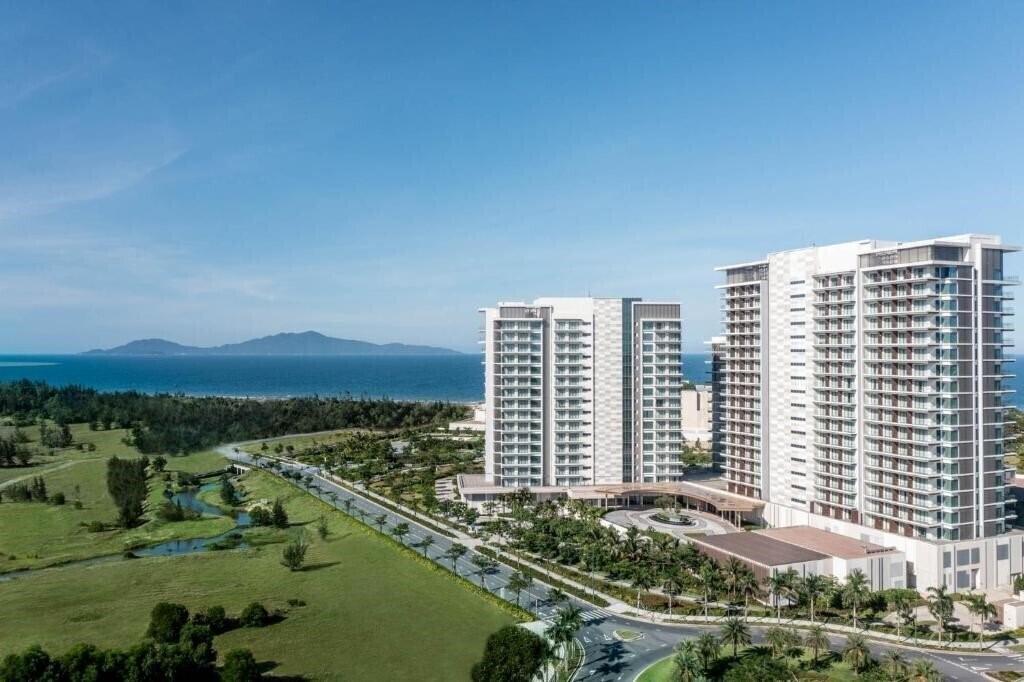 Отель New World Hoiana Hotel 5*
