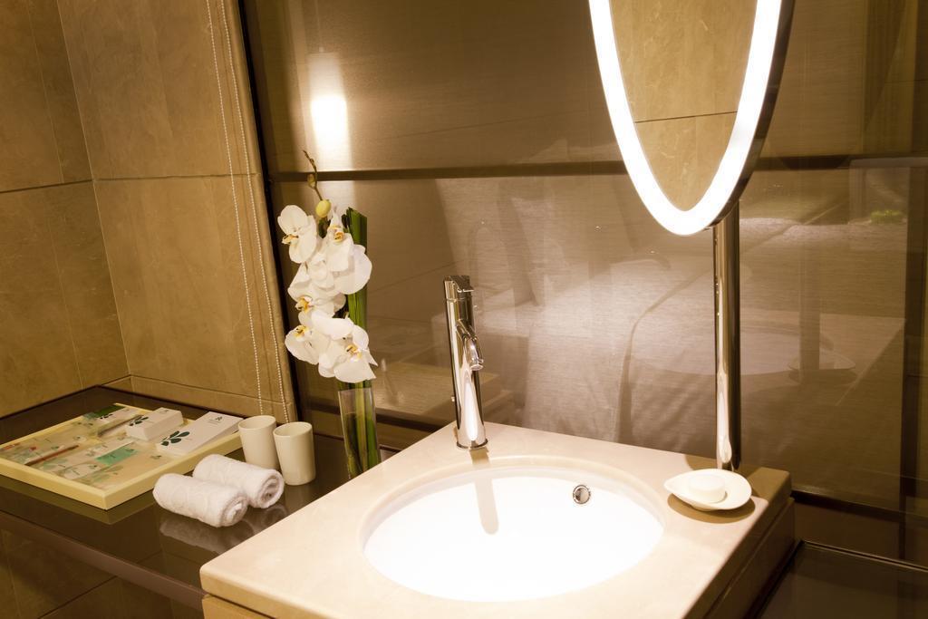 Фото Nikko Saigon Hotel 5*