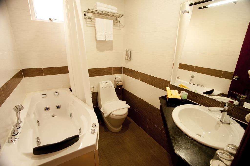 Фотография Signature Saigon 3*