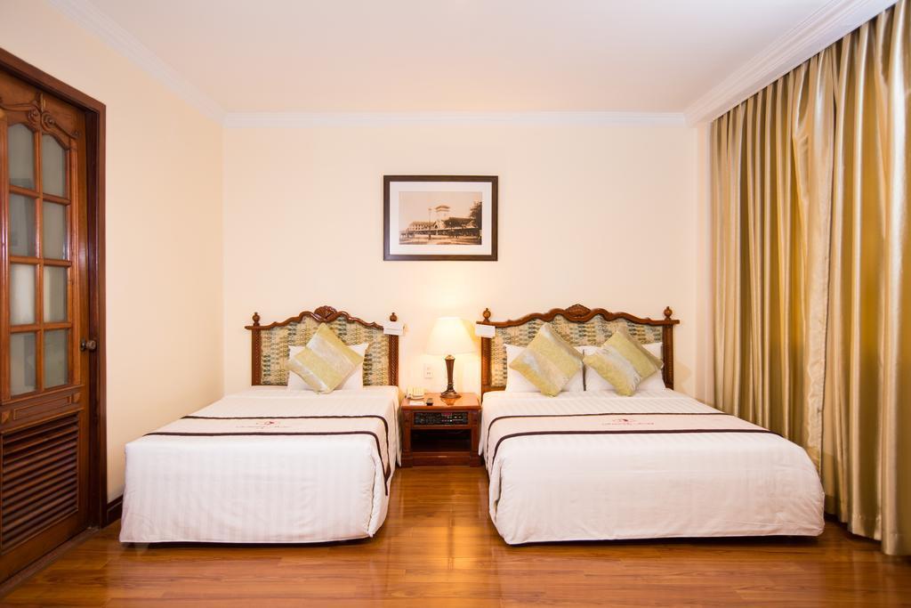 Фото Renaissance Riverside 3*