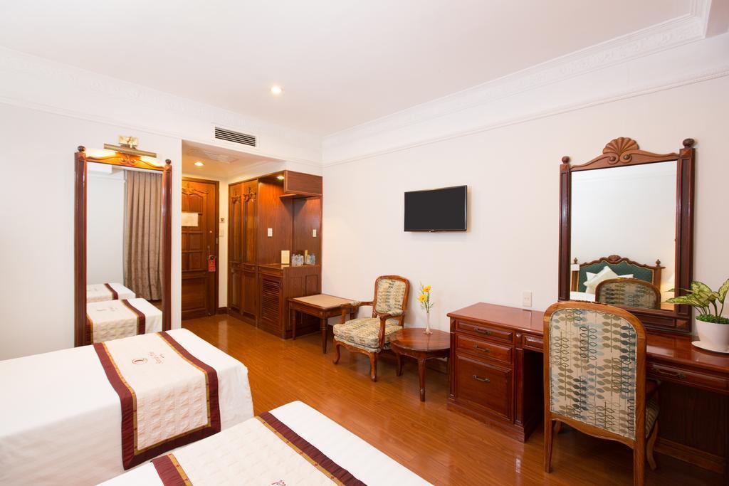 Изображение Renaissance Riverside 3*