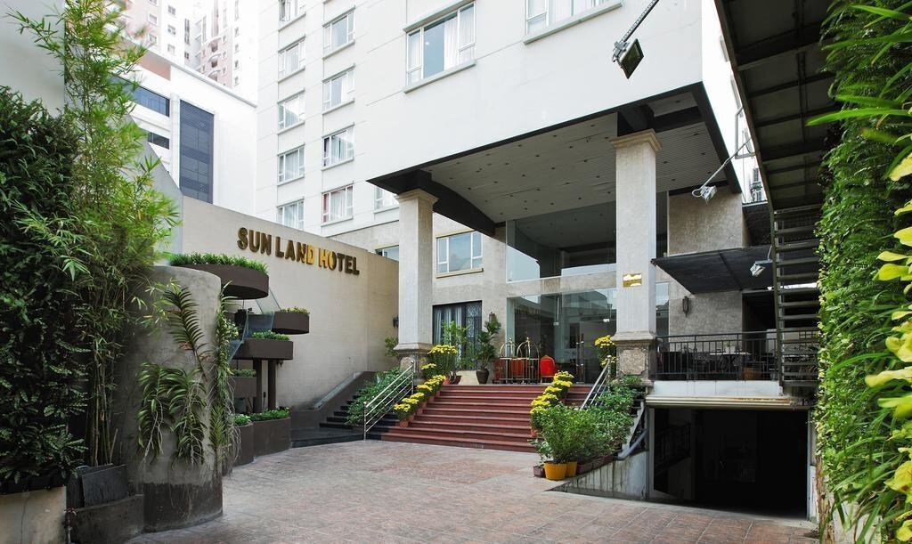 Отель Sunland Hotel 3*