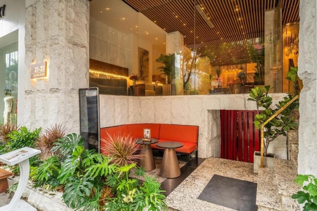 Фото A&Em Art Hotel (ex. Vina Terrace Hotel, Mifuki Hotel & SPA, Mifuki Boutique Hotel) 4*