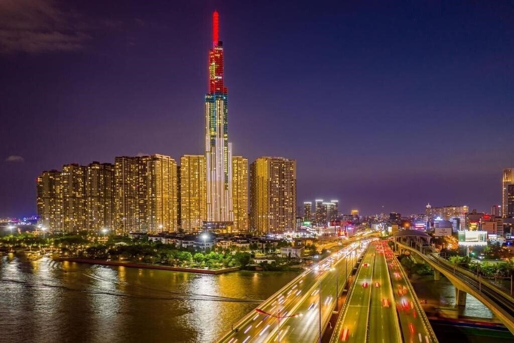Отель Vinpearl Luxury Landmark 81 5*