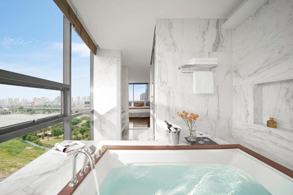 Фотография Oakwood Apartments Ho Chi Minh City 3*