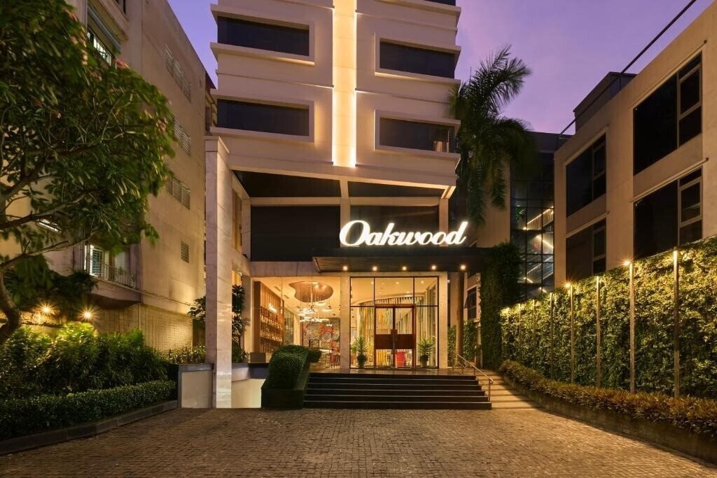 Отель Oakwood Hotel & Apartments Saigon 4*