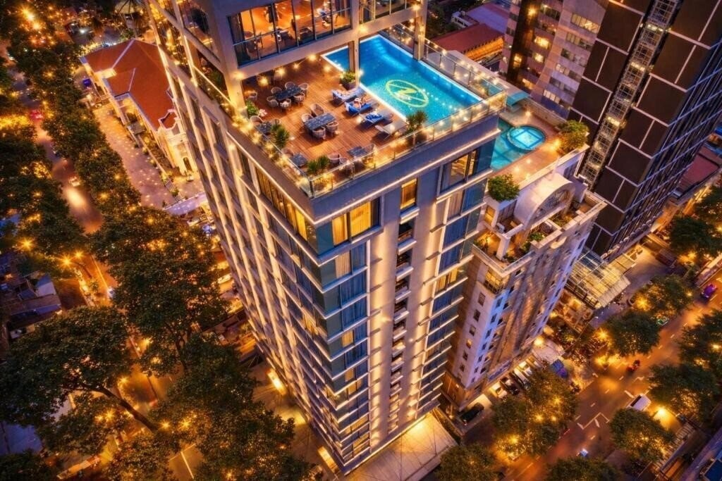 Отель Northern Charm Hotel 4*