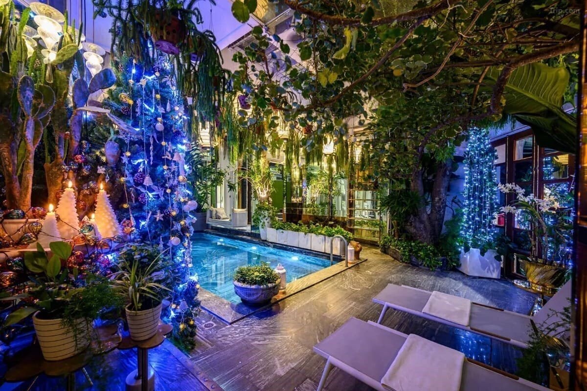 Отель Bed In Town Saigon 4*