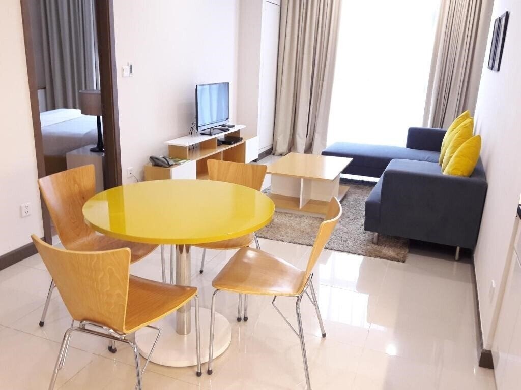 Фото Bluesky Serviced Apartment Airport Plaza 4*