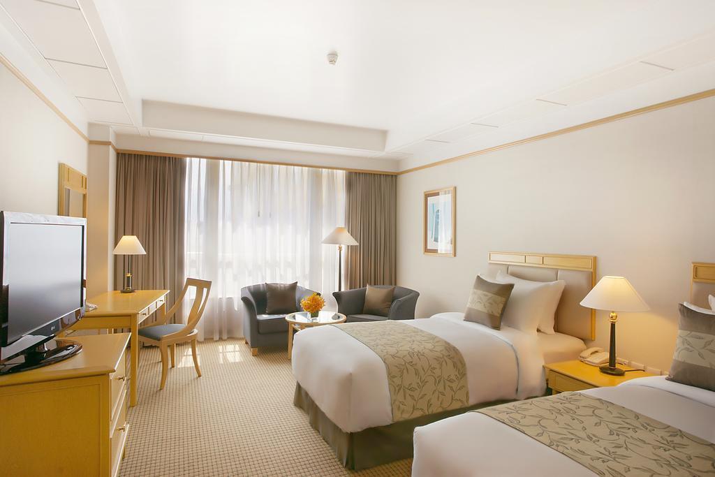 Отель New World 5*