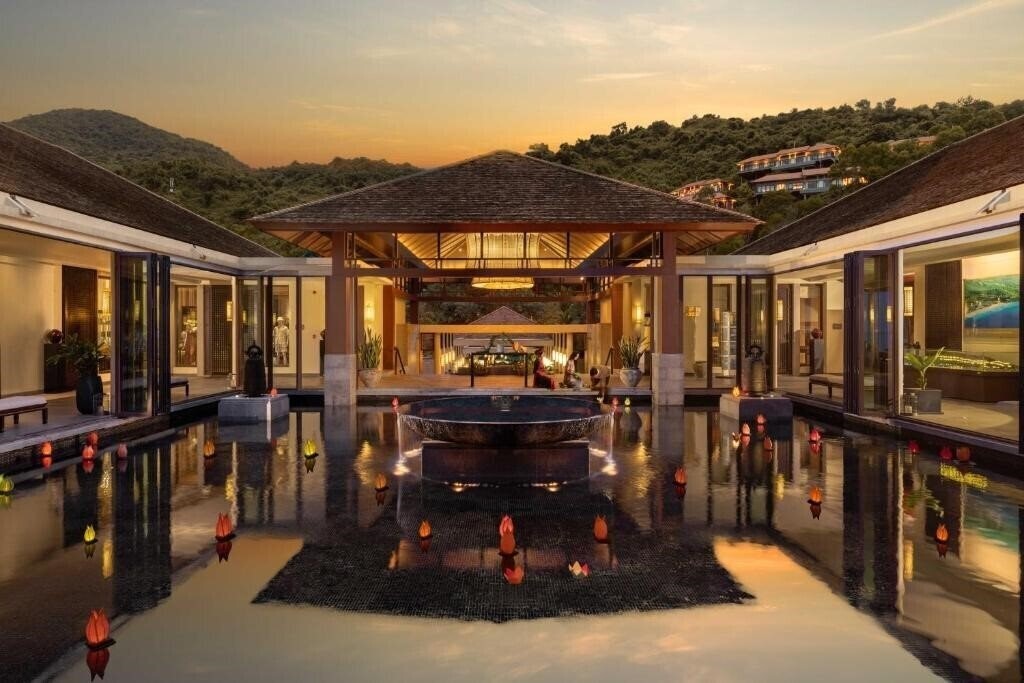 Картинка Banyan Tree Lang Co 5*