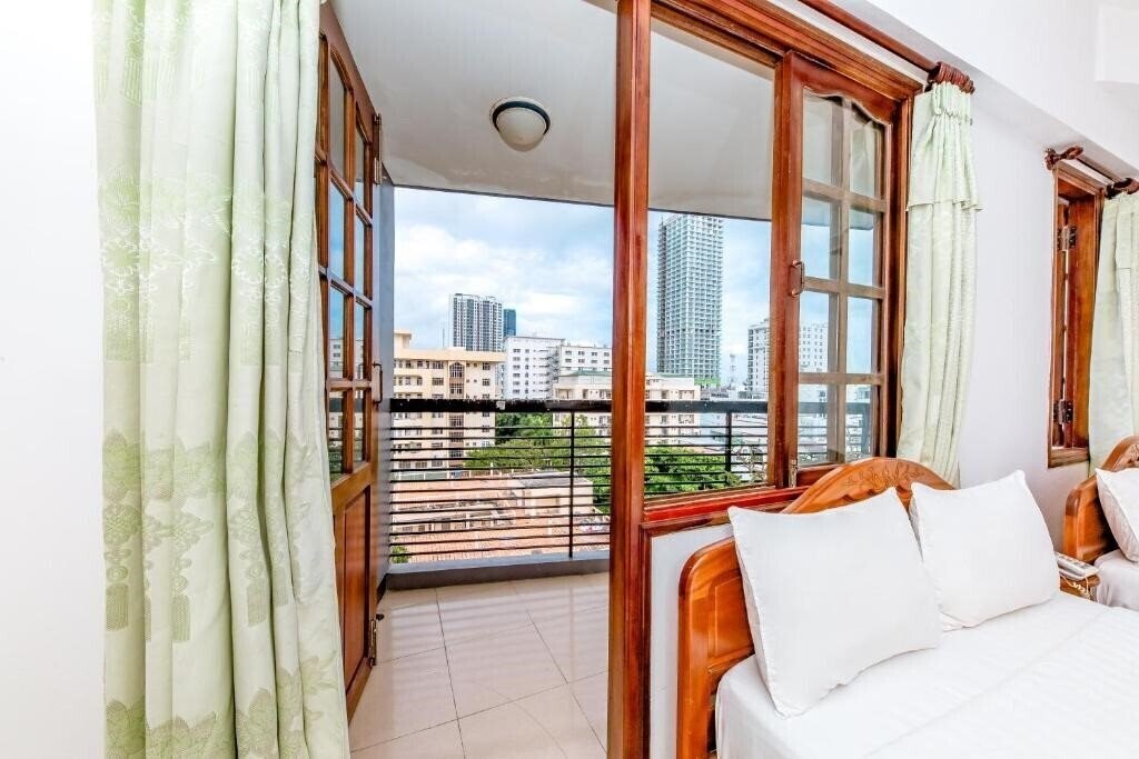 Фото Minh Cat Hotel 2*