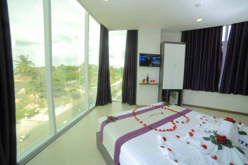 Фото La Mer Hotel Nha Trang 2*
