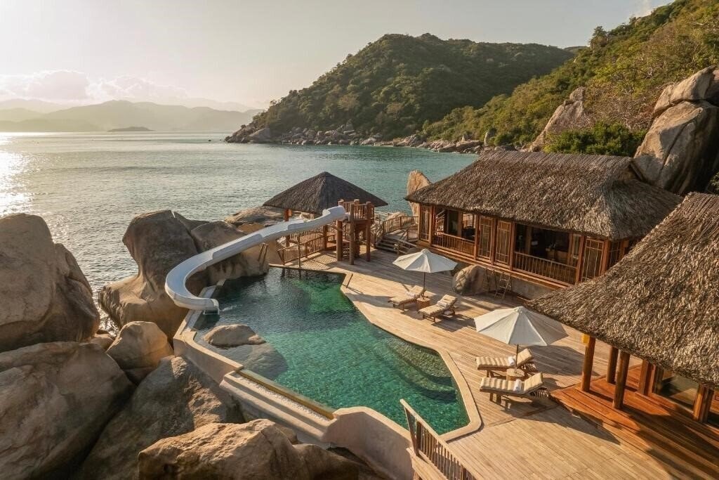 Отель Six Senses Hideway Ninh Van Bay 5*