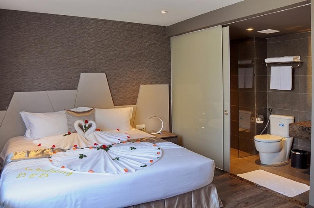 Фото B & B Hotel 3*