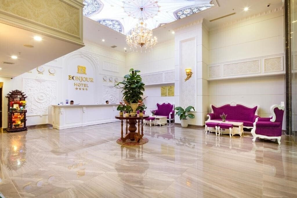 Отель Bonjour Hotel 4*