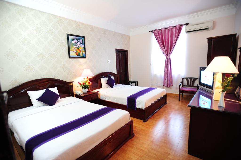 Фотография Violet 3*