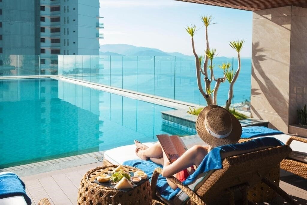 Отель Gonsala Hotel Nha Trang 4*