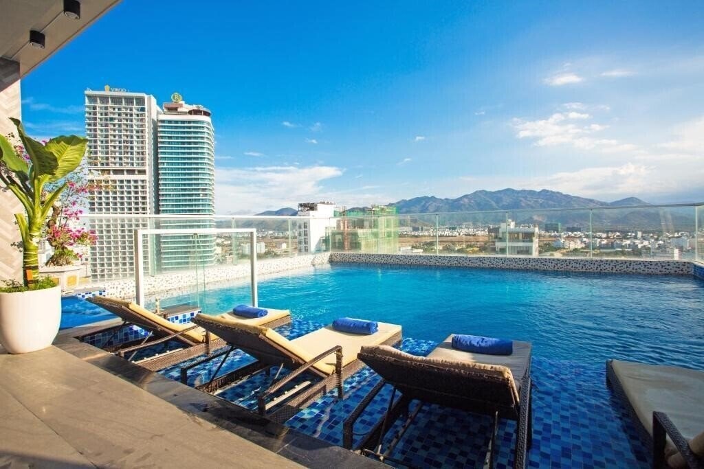 Отель Le'S Cham Hotel Nha Trang 4*
