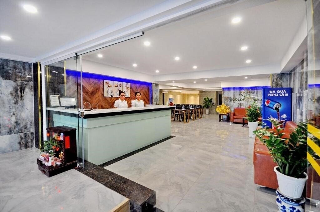 Отель Golden Lotus 3*