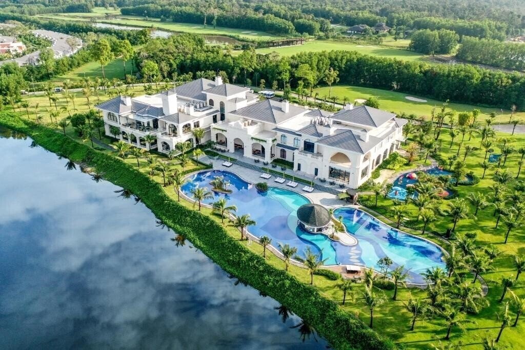 Отель Vinpearl Discovery 1 Phu Quoc 5*
