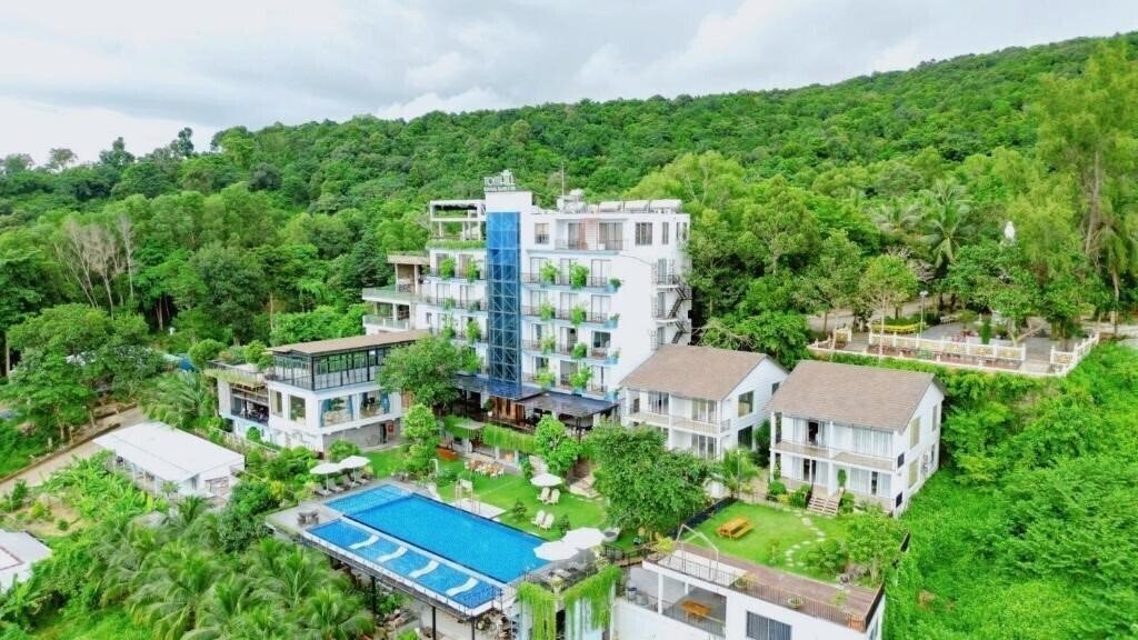 Отель Tom Hill Resort & SPA 3*