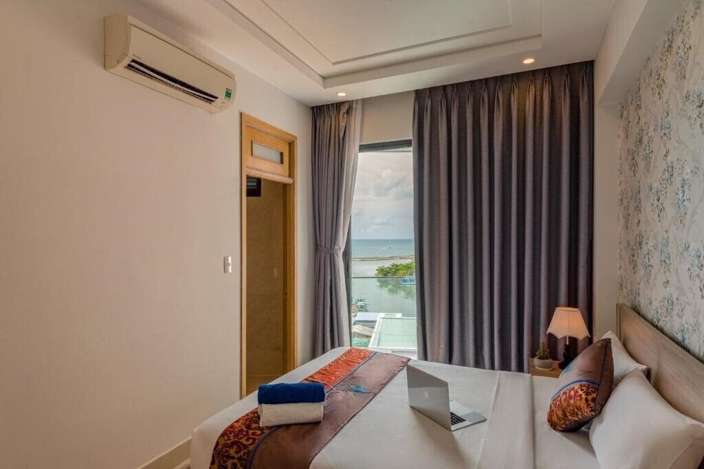 Фото Nipola Hotel 2*