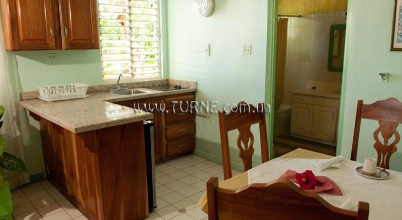 Отель Foote Prints On The Sands 2*