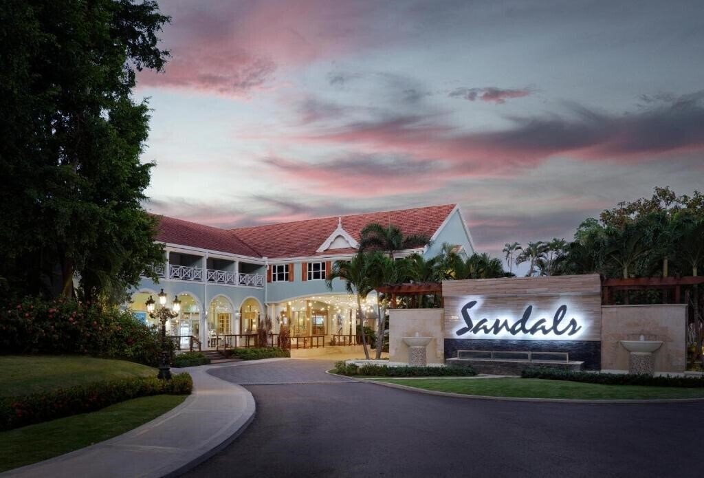 Фото Sandals Grande Ocho Rios Beach Villa Resort 4*