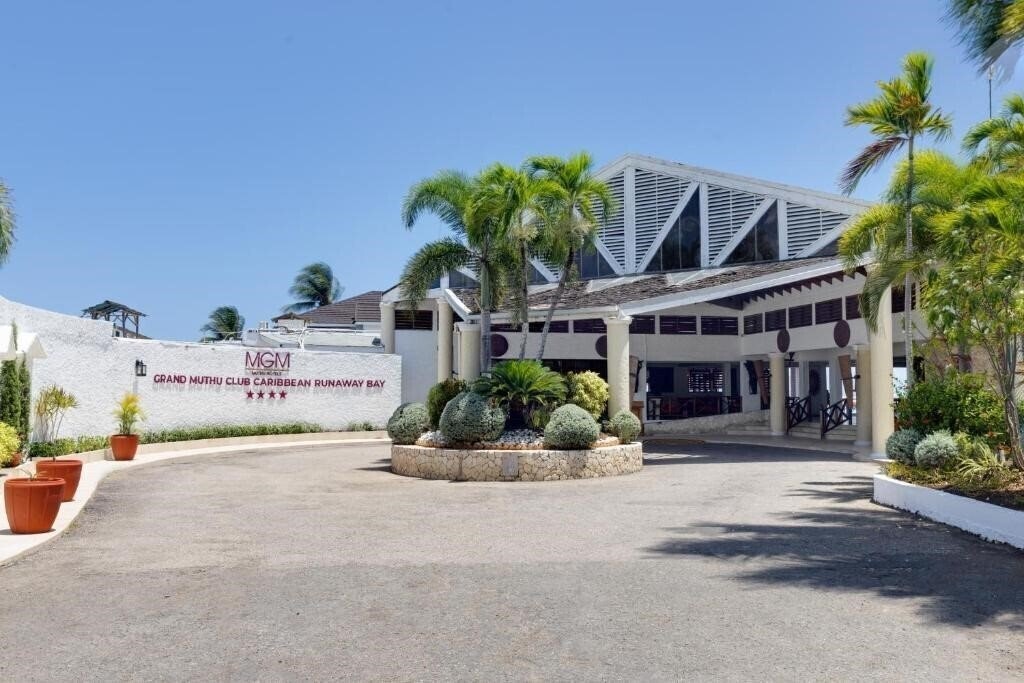 Изображение Grand Muthu Runaway Bay Club Caribbean (ex. Royal Decameron Club Caribbean) 3*