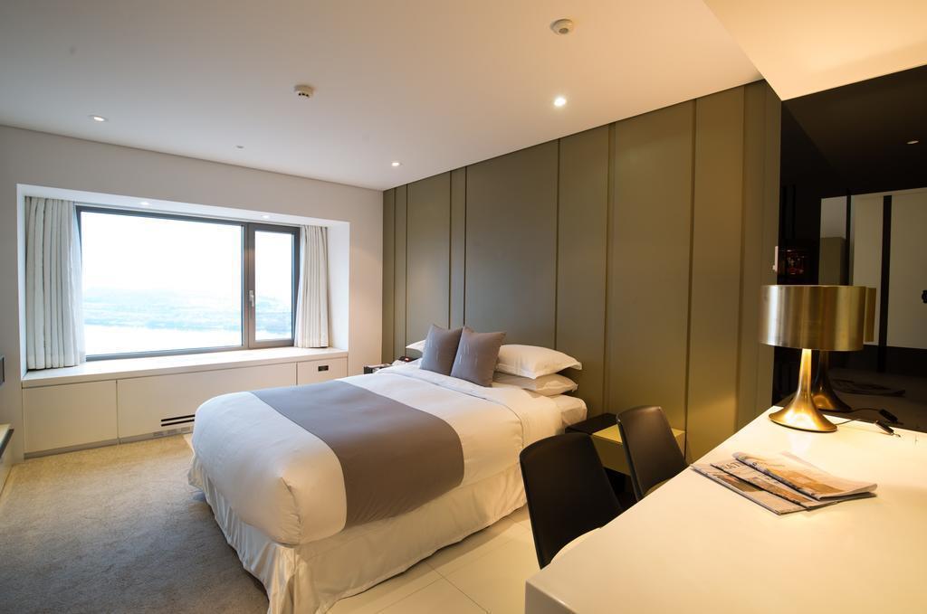 Отель Sheraton Grande Walkerhill 5*