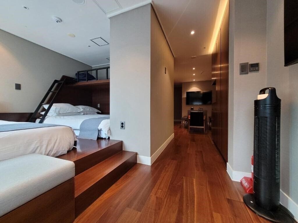 Картинка Baiton 4*